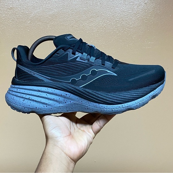 Saucony Hurricane 24 Men’s Running Sneakers Black Shadow Size 9.5 S20933-101 - Picture 3 of 16